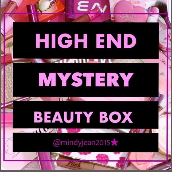 💕🫶🏽HIGH END MYSTERY BEAUTY BOX makeup and more!! - Picture 3 of 16